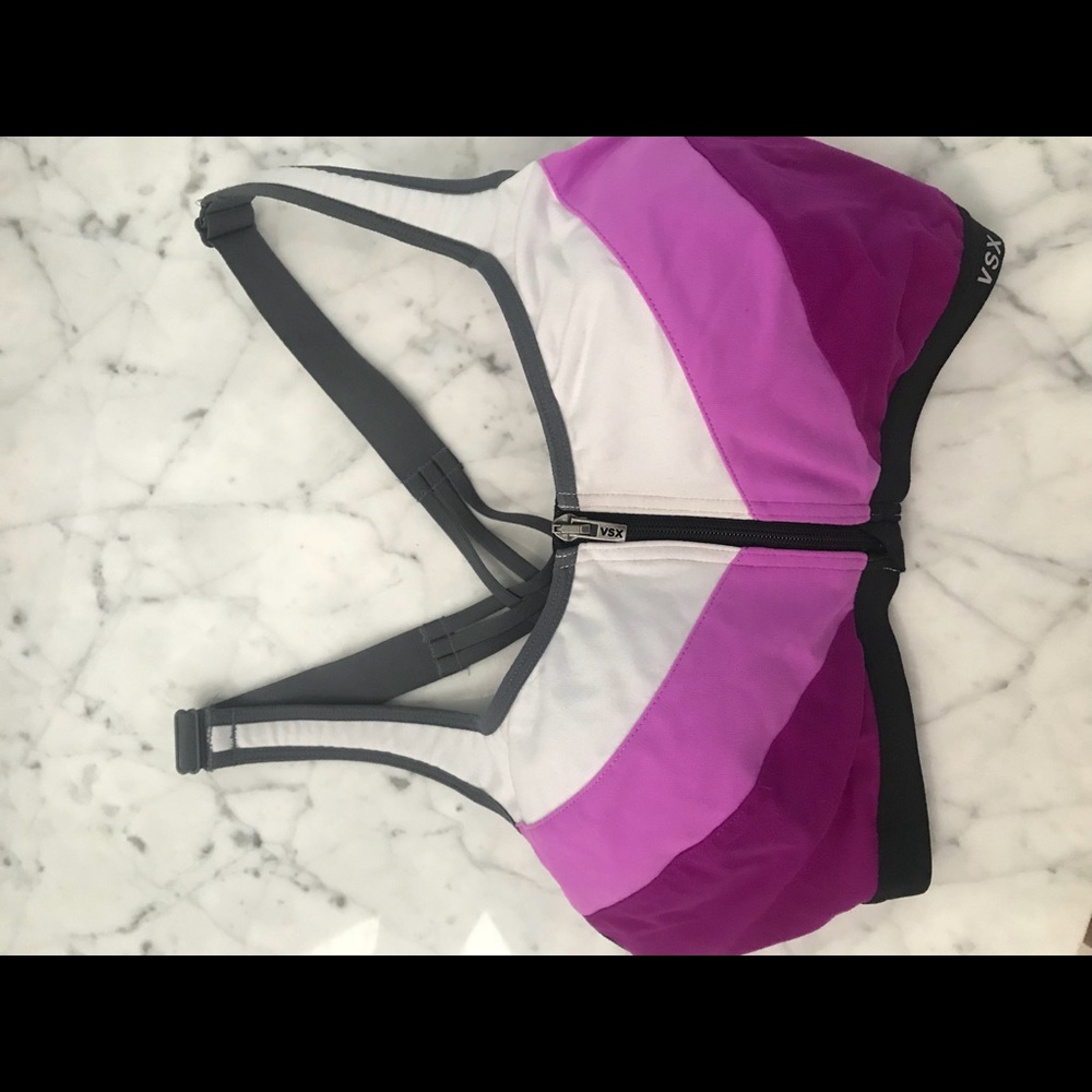 VSX knockout strappy sports bra